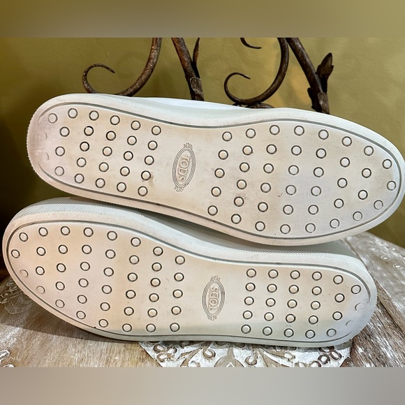 Tod’s “Sportivo” Leather Sneaker White and Gold Good pre-owned condition Size 40 - Picture 9 of 11